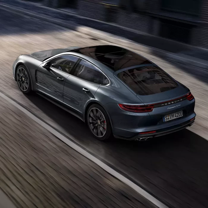 Porsche Panamera 4 s сверху