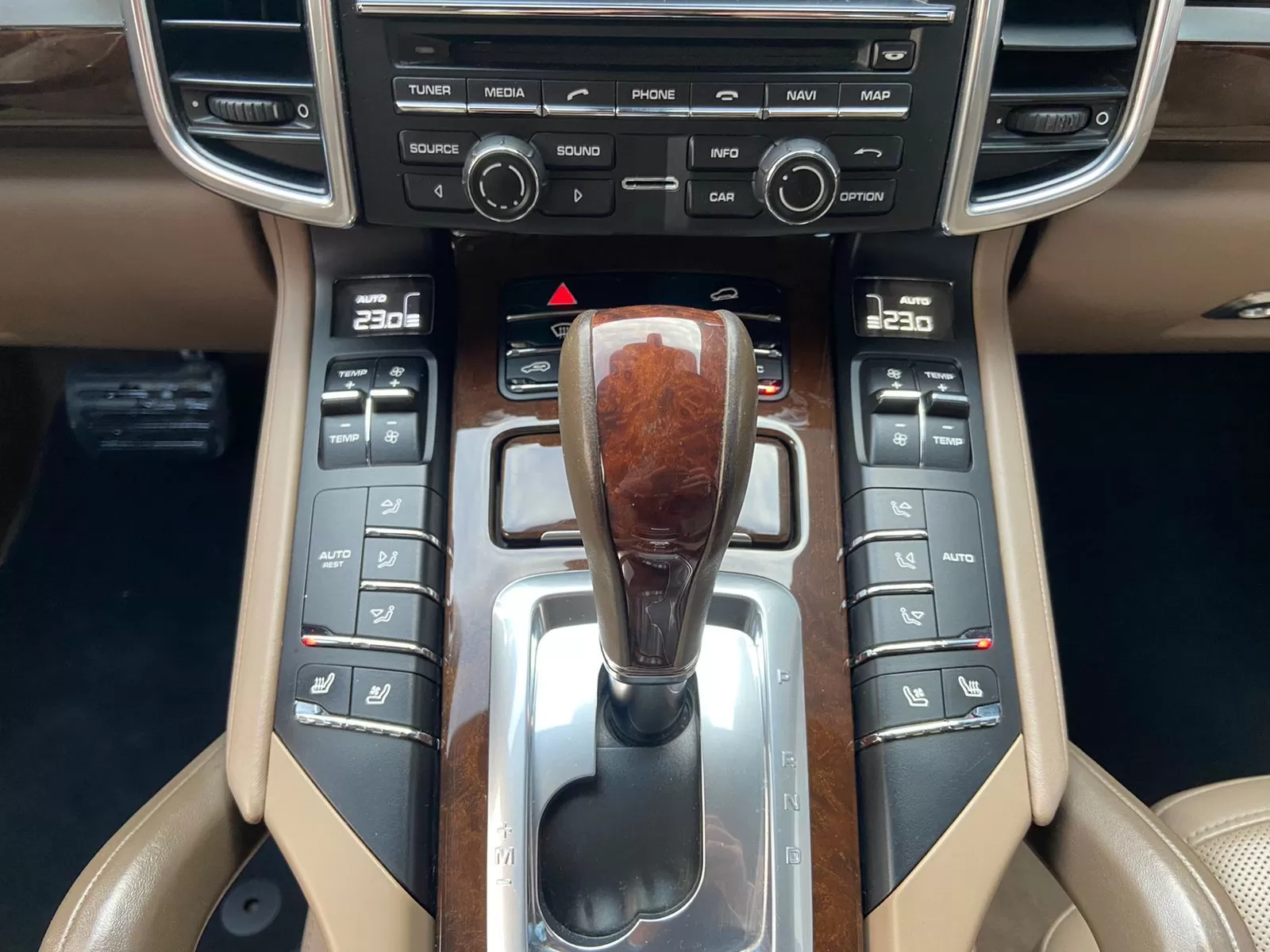 Cayenne Diesel Platinum Ed.